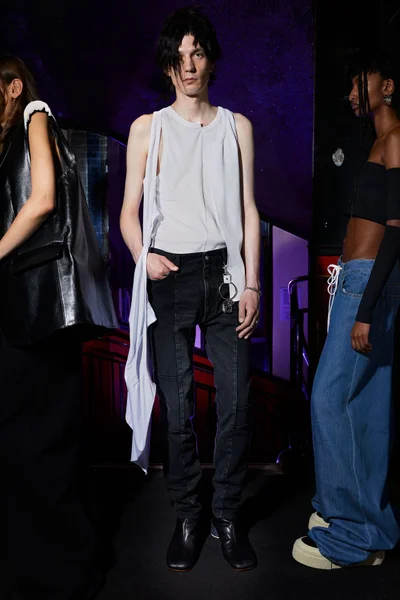 Look 2